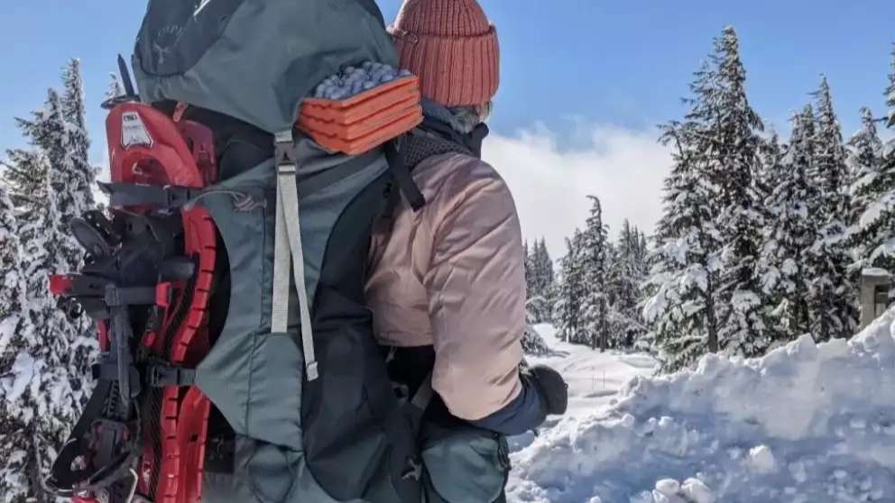Azar Market climbing equipment
