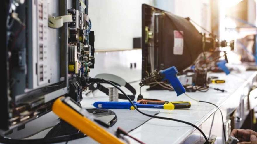 Specialized repairs of new TVs