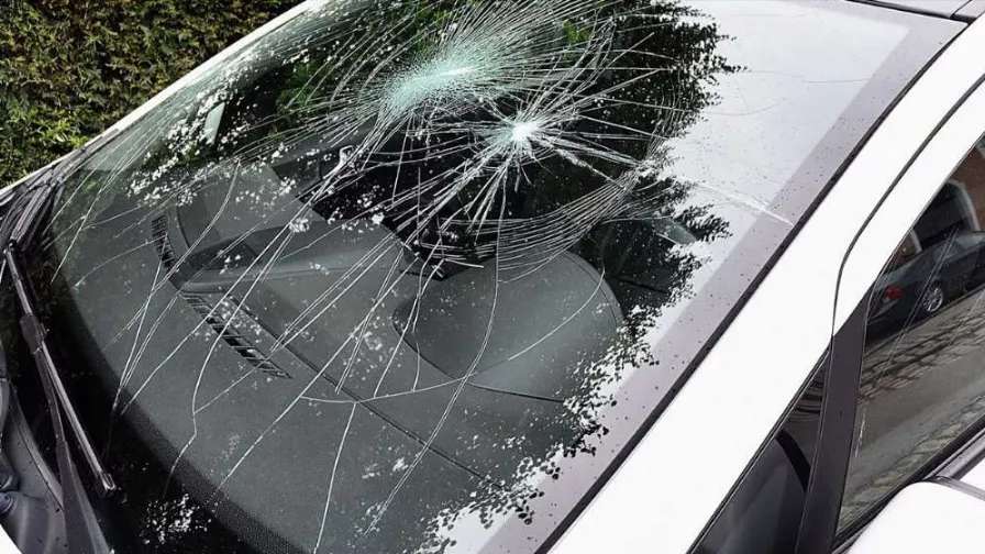 Almas Khorasan car glass