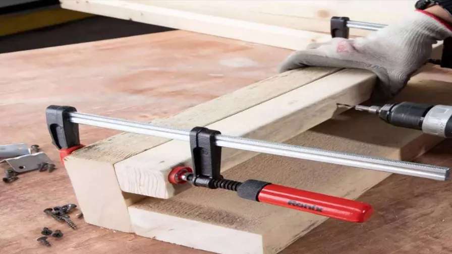 Mahdi's tools and materials