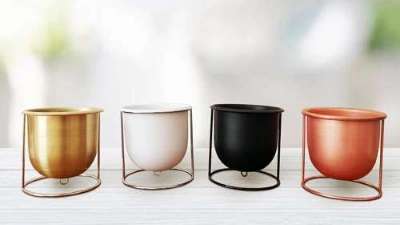 Flower hardbox and metal vase
