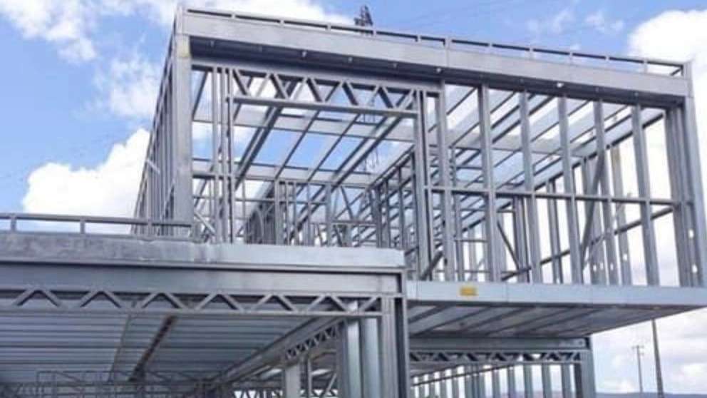 Kenaf and LSF structures of the hangar