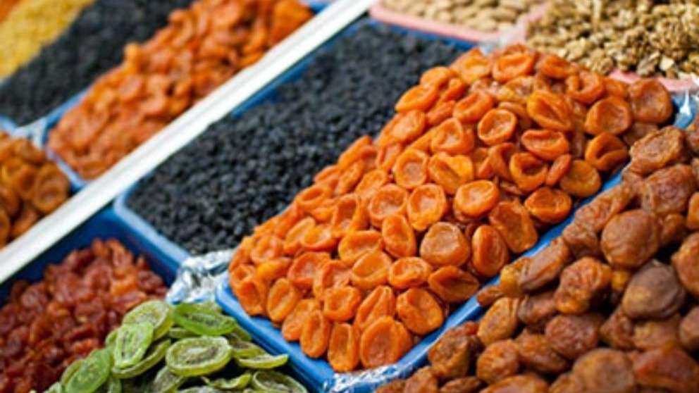 Import and export of dried fruit