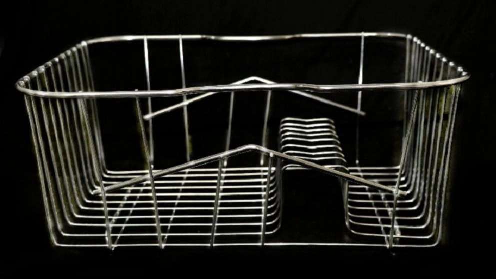 Movable wire floors of Arash refrigerator