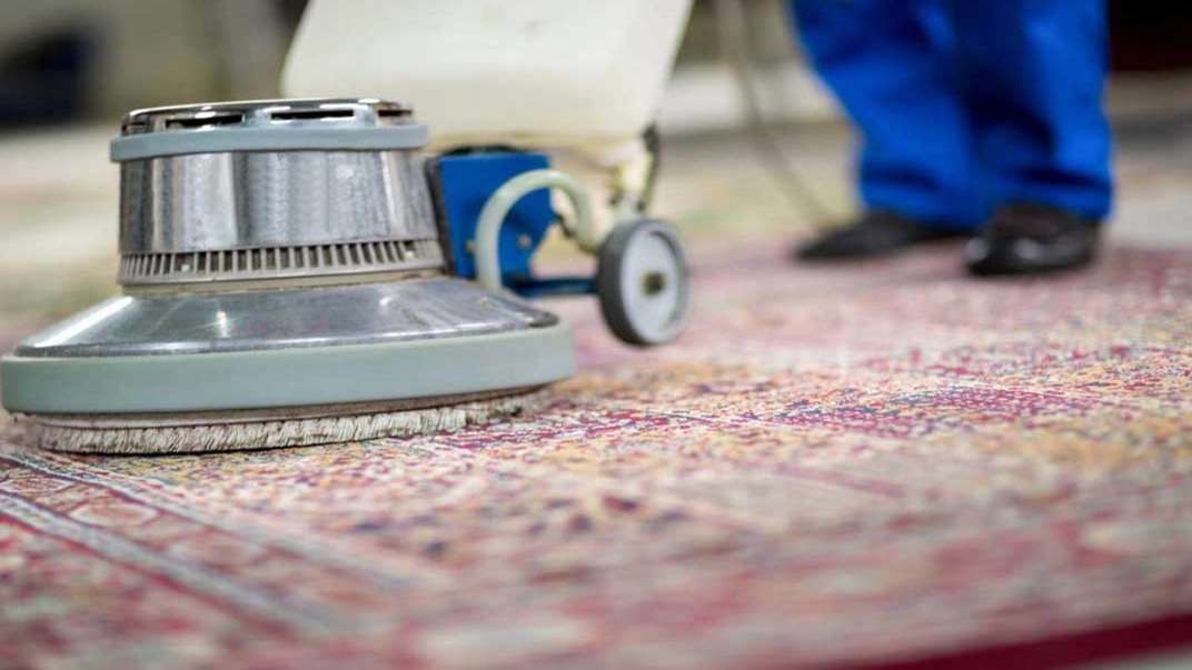 Desert carpet cleaning in Yazd