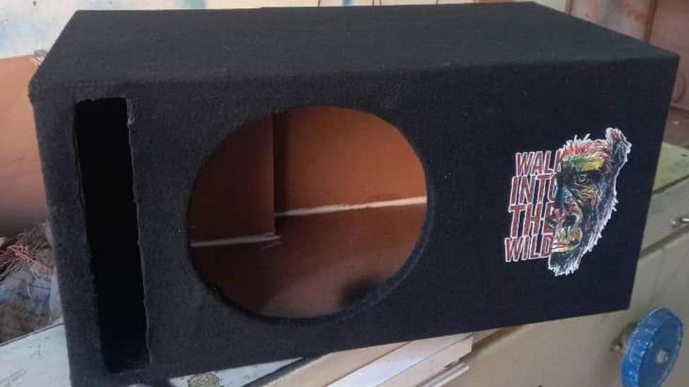 Tazkhari car window and box