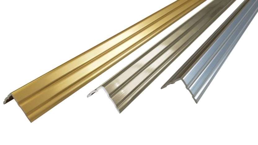 Installation of Arazin patterned corner profile