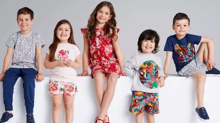 Clothing for children and teenagers