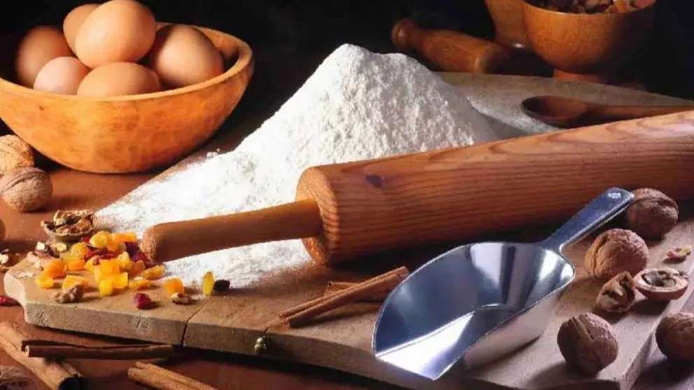 Confectionery supplies and cooking school