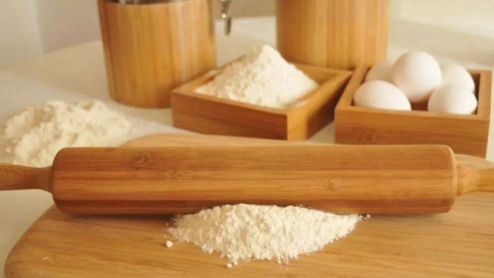 Confectionery supplies and cooking school
