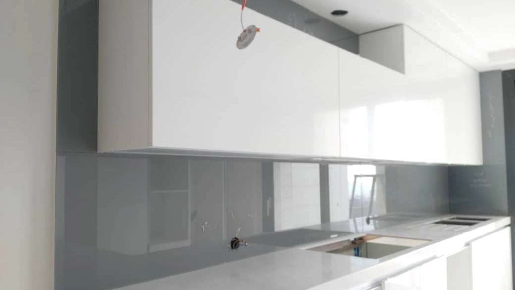Lakobel glass decorators