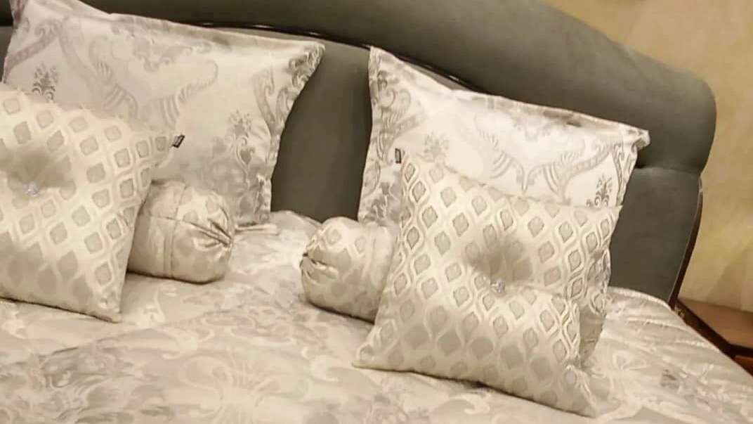 Maui bedspread and quilt