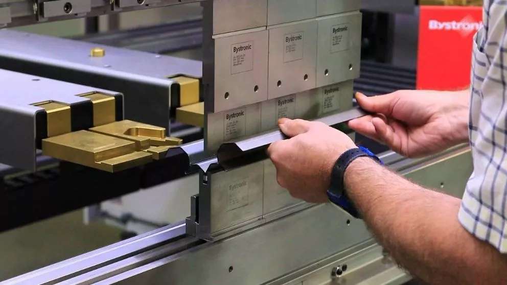 Laser cutting and Soltani bending