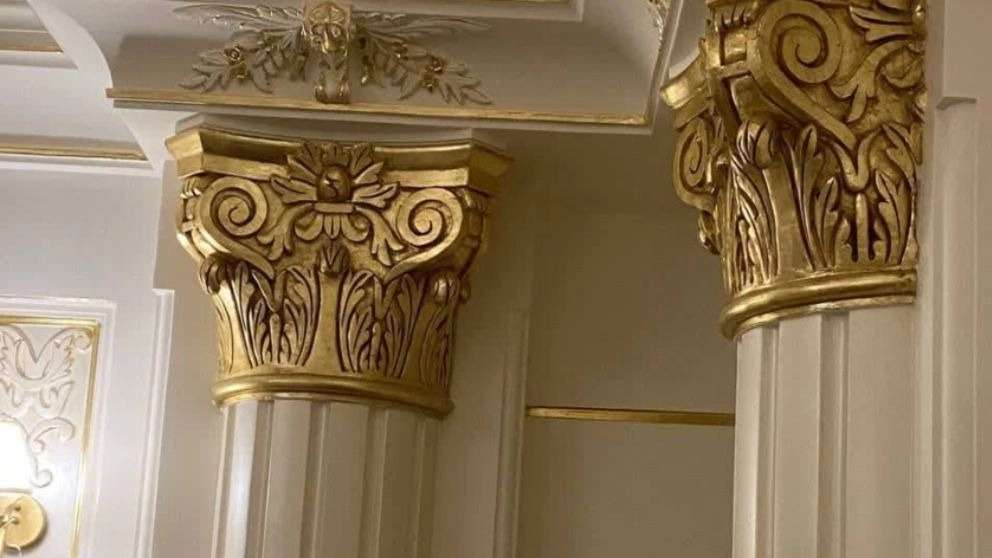 Helma plaster and patina