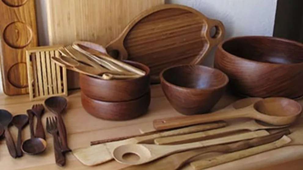 Chomo wood industry