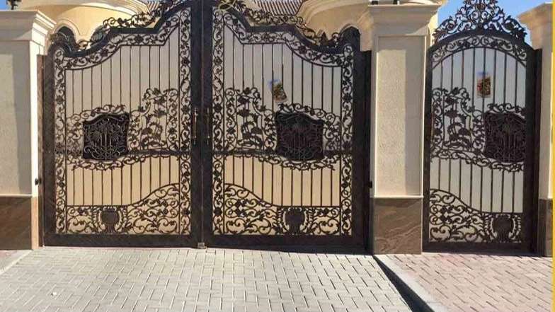 Sepahan Farfuje door