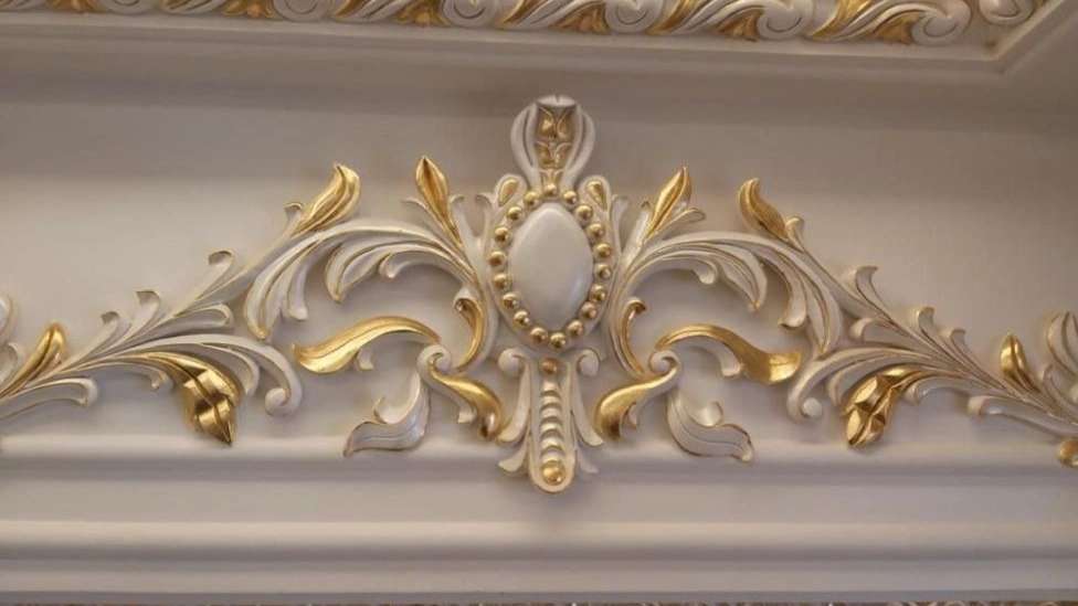 Helma plaster and patina