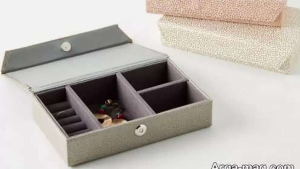 Gold Nash jewelry box