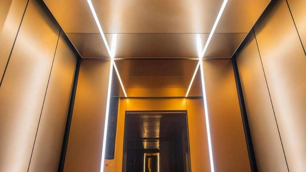 Denaro elevator and elevator