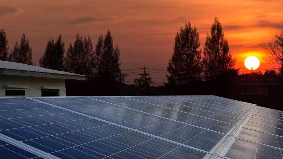 Selling solar panel equipment