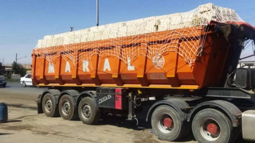 Yazdi truck loading tour in Yazd