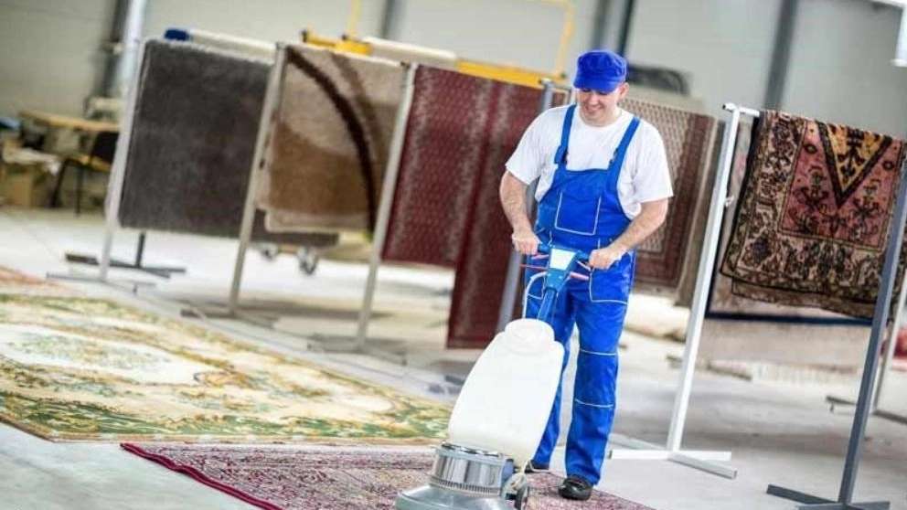 تحتاج إلى تنظيف السجاد
