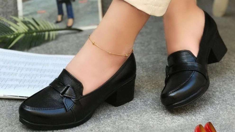 Production and distribution of Santa Claus shoes