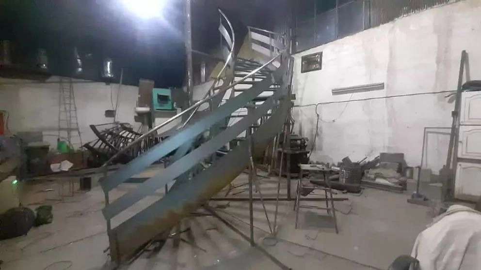 Rezai'nin döner merdiveni ve yuvarlak merdiveni