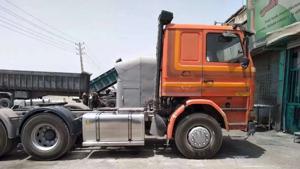 مهدي بناء خزان السيارة