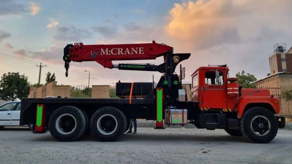 Mehran crane in Shahrekord