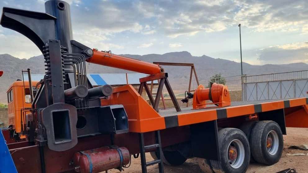 Mehran crane in Shahrekord