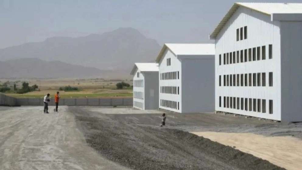 Implementation and sale of sandwich panel sheds