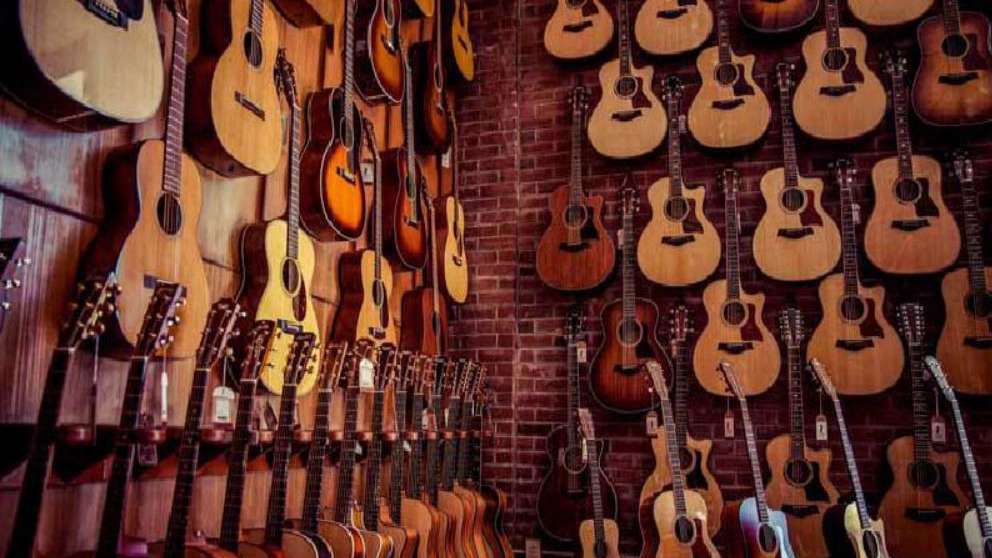 Soroush music store
