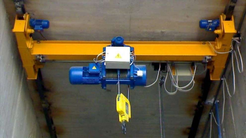Bowie crane and overhead crane