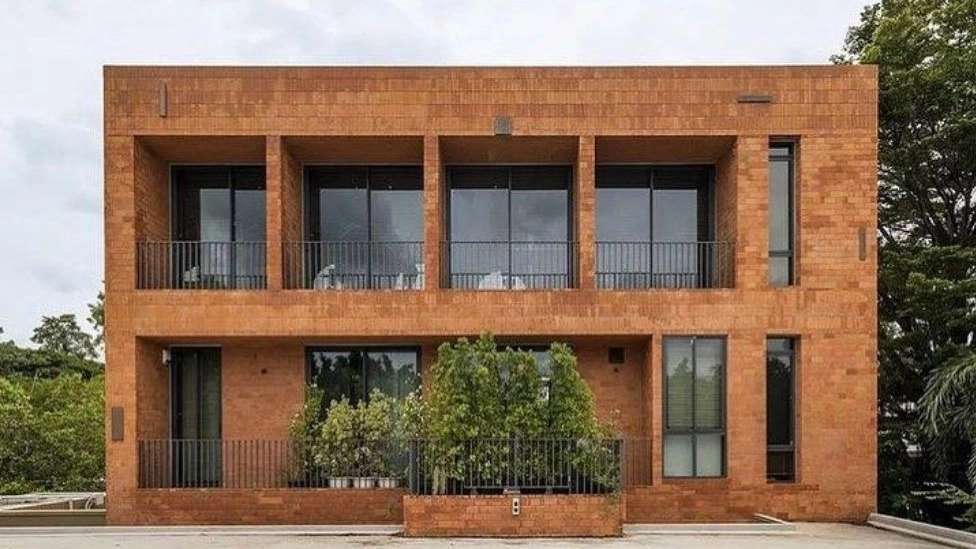 Production and sale of Persian Gulf brickwork