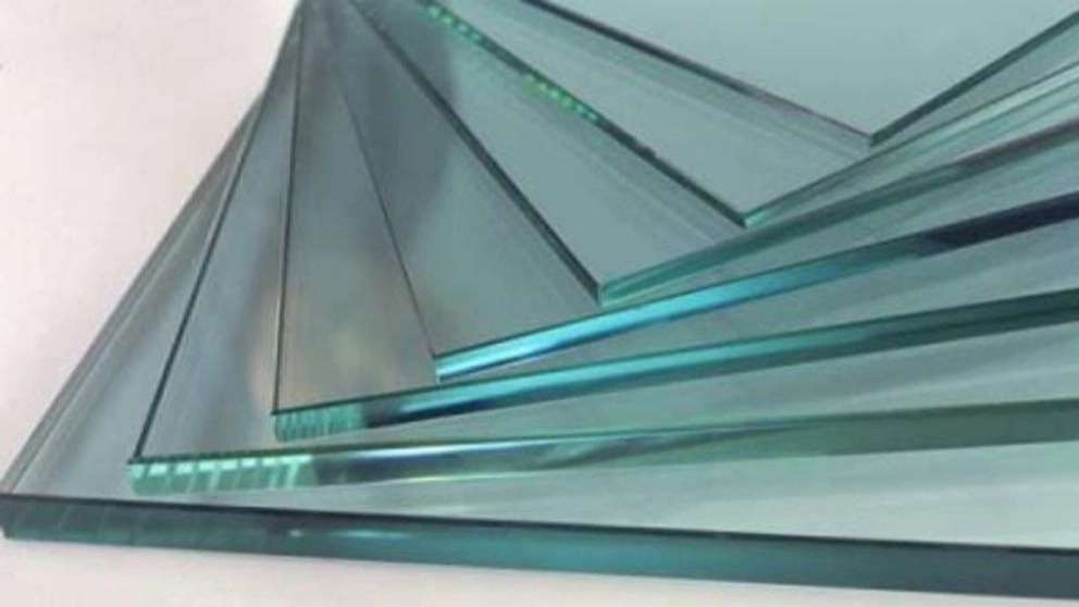 Production and export of Nosratnia glass