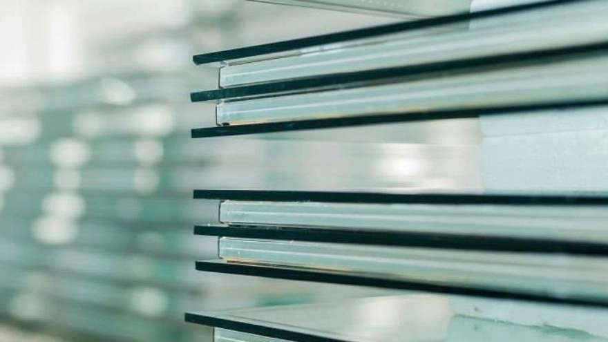 Production and export of Nosratnia glass