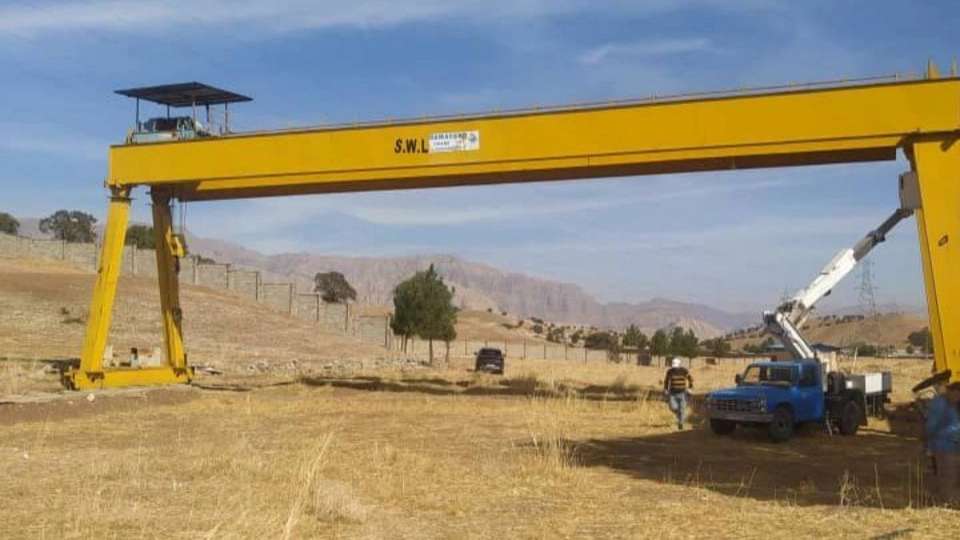 Pars Spadana crane