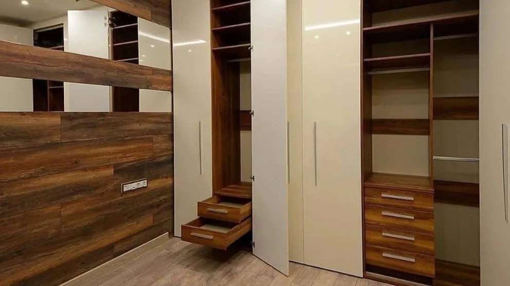 Valiasr interior decoration