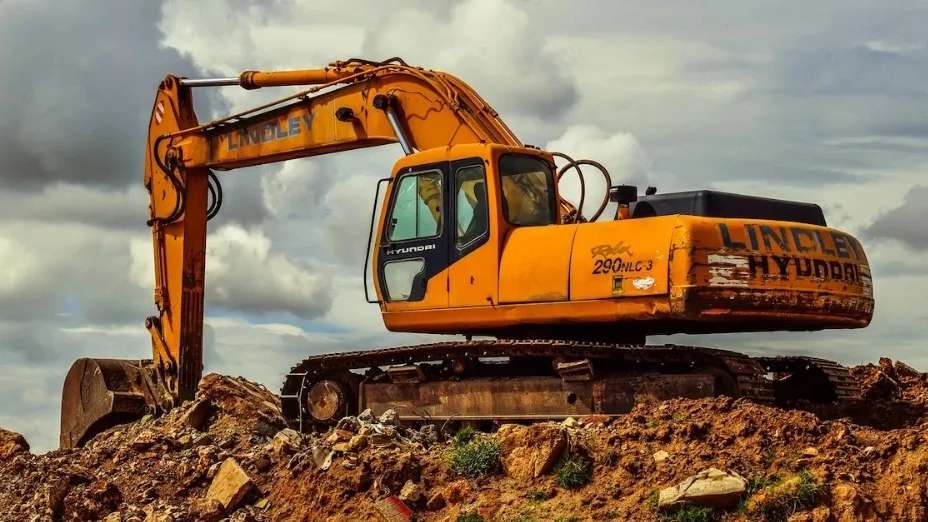 Road construction and excavation machines