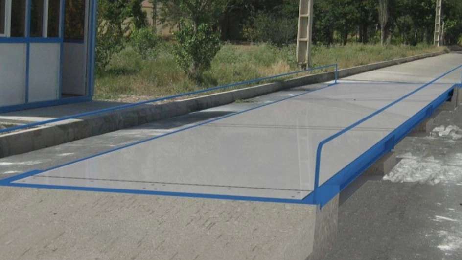 Weighing scales and clean weighing scales