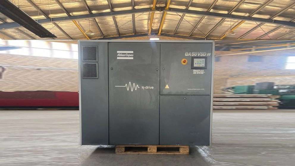 Compressed air compressors