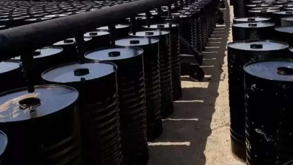 Isogam bitumen and cream insulation