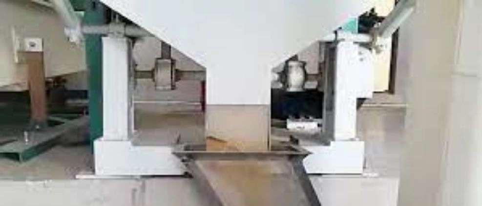 Industrial rice threshing machines