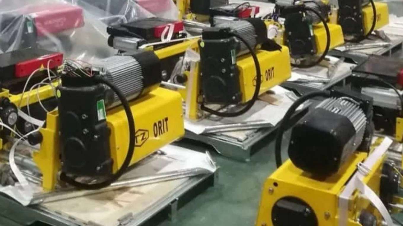 Car crane crane