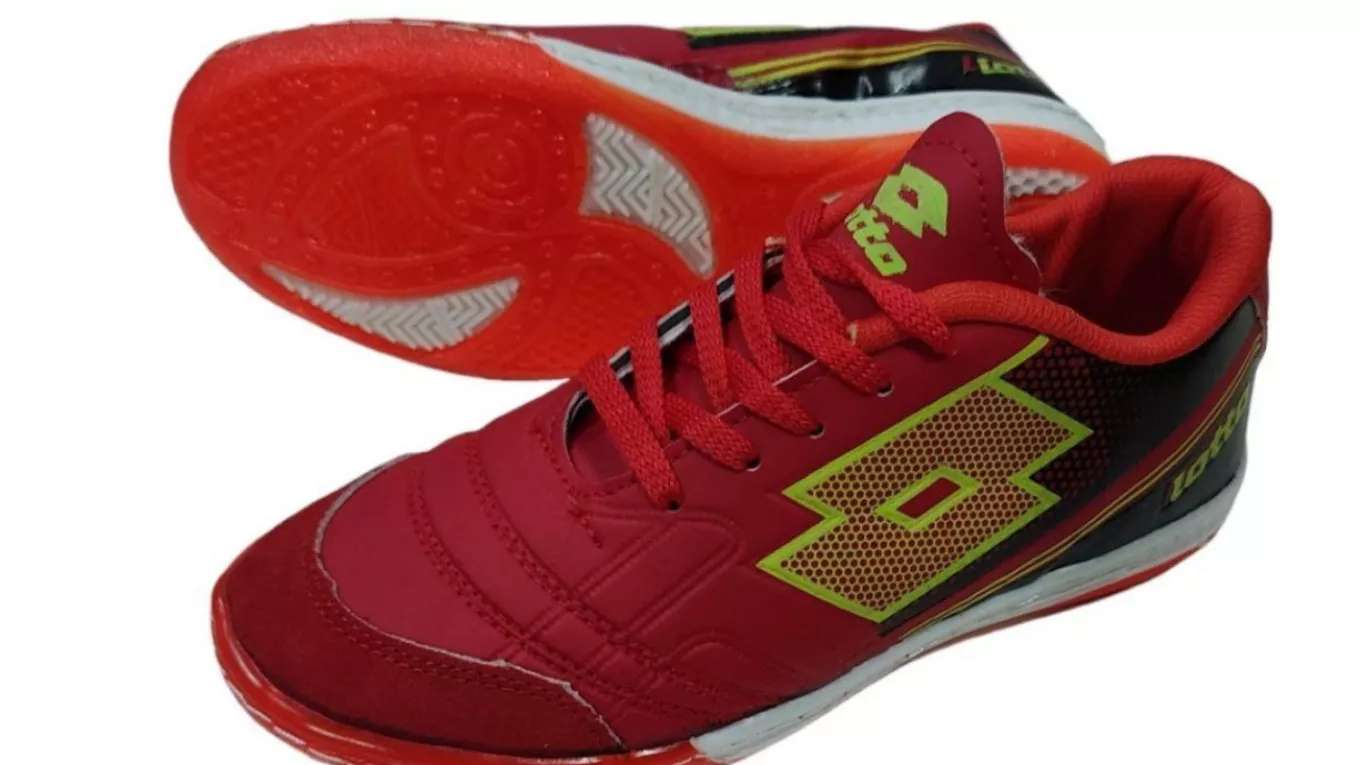 Production of Madadi sports shoes in Tabriz