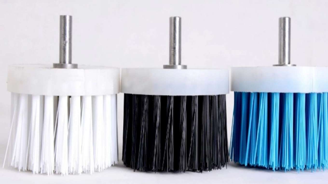 Shams brush and brush