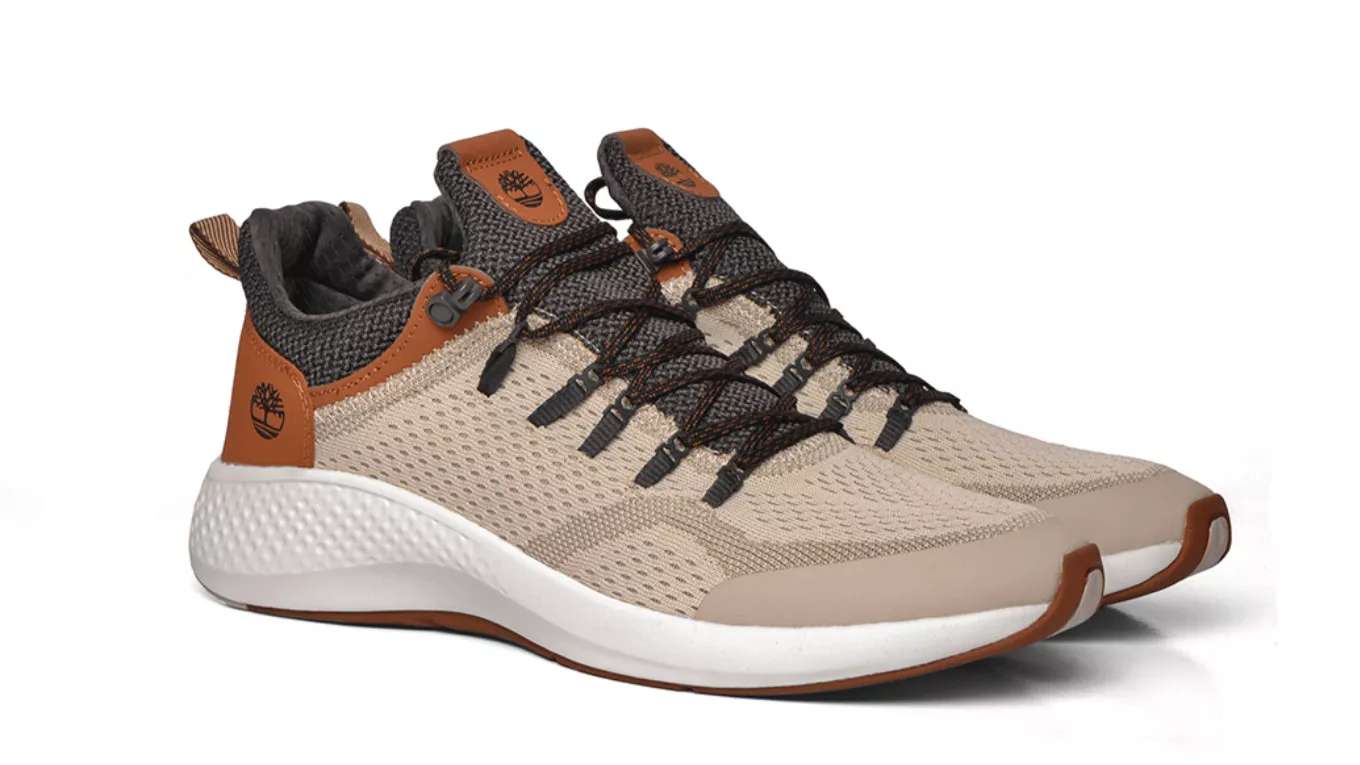 Light sports shoes and trousers
