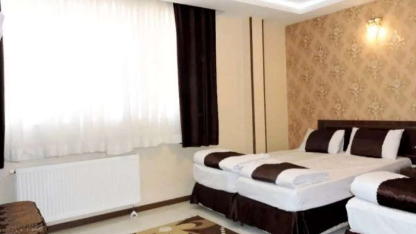 Farhang Apartment Hotel