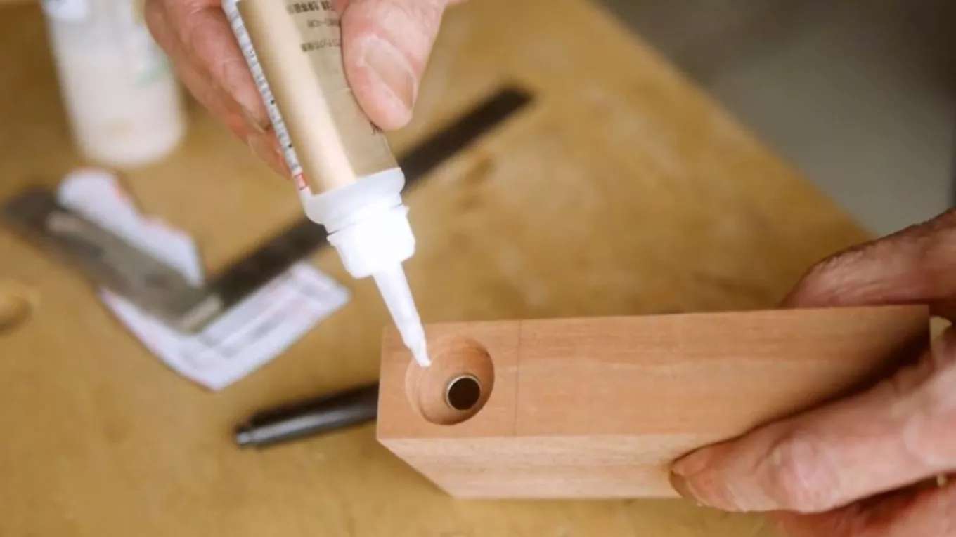 Green wood glue production